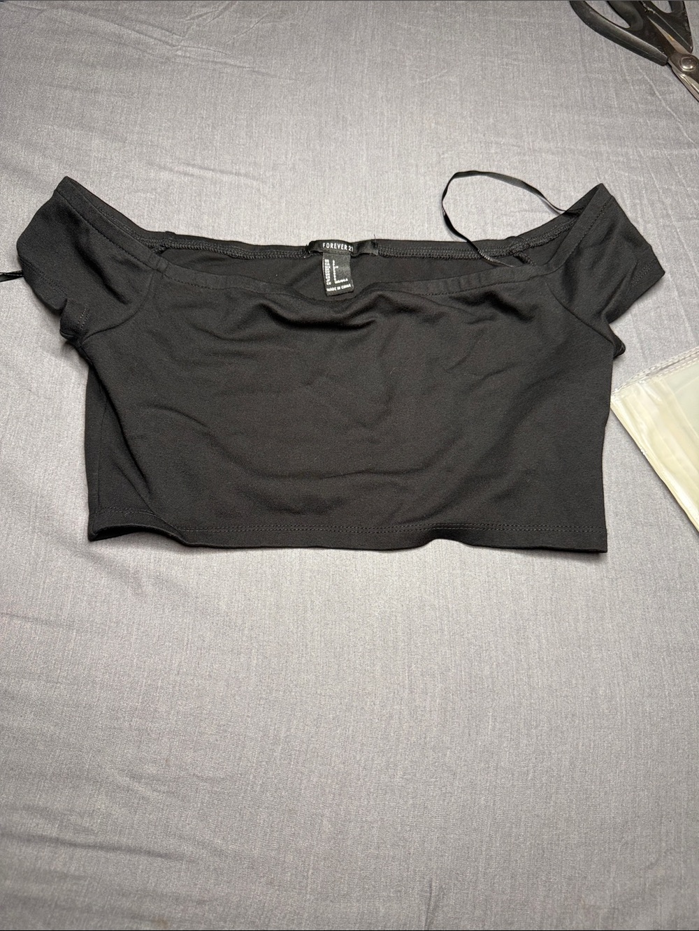 Forever 21 Black Off-the-Shoulder Ribbed Crop Top